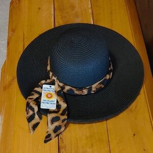 Wide-Brim Black Sun Hat with Leopard Scarf Accent